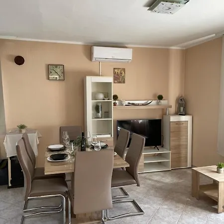 Luka Apartman Lopar