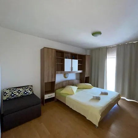 Luka Apartman