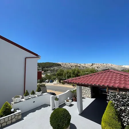 Apartman Luka Lopar